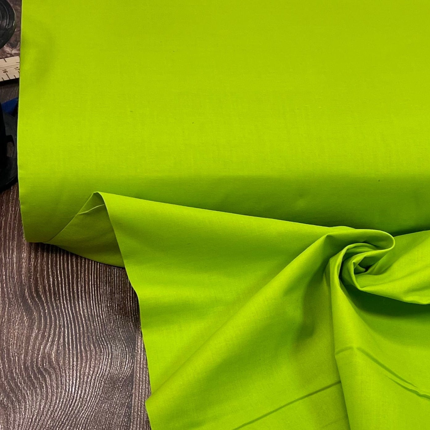 100% cotton fabric - bright green 125 g/m²