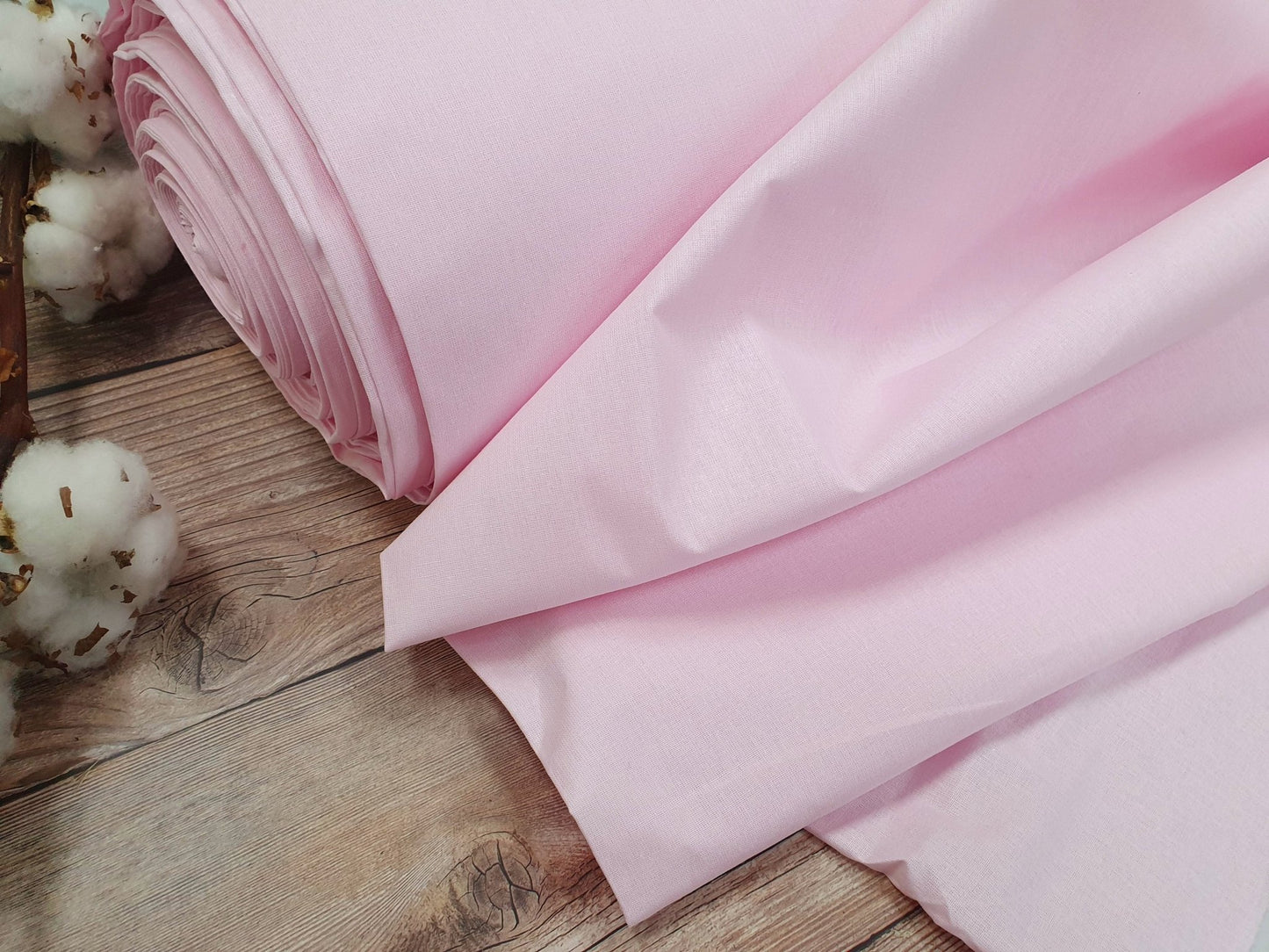 100% Cotton fabric - soft pink 125 g/m²
