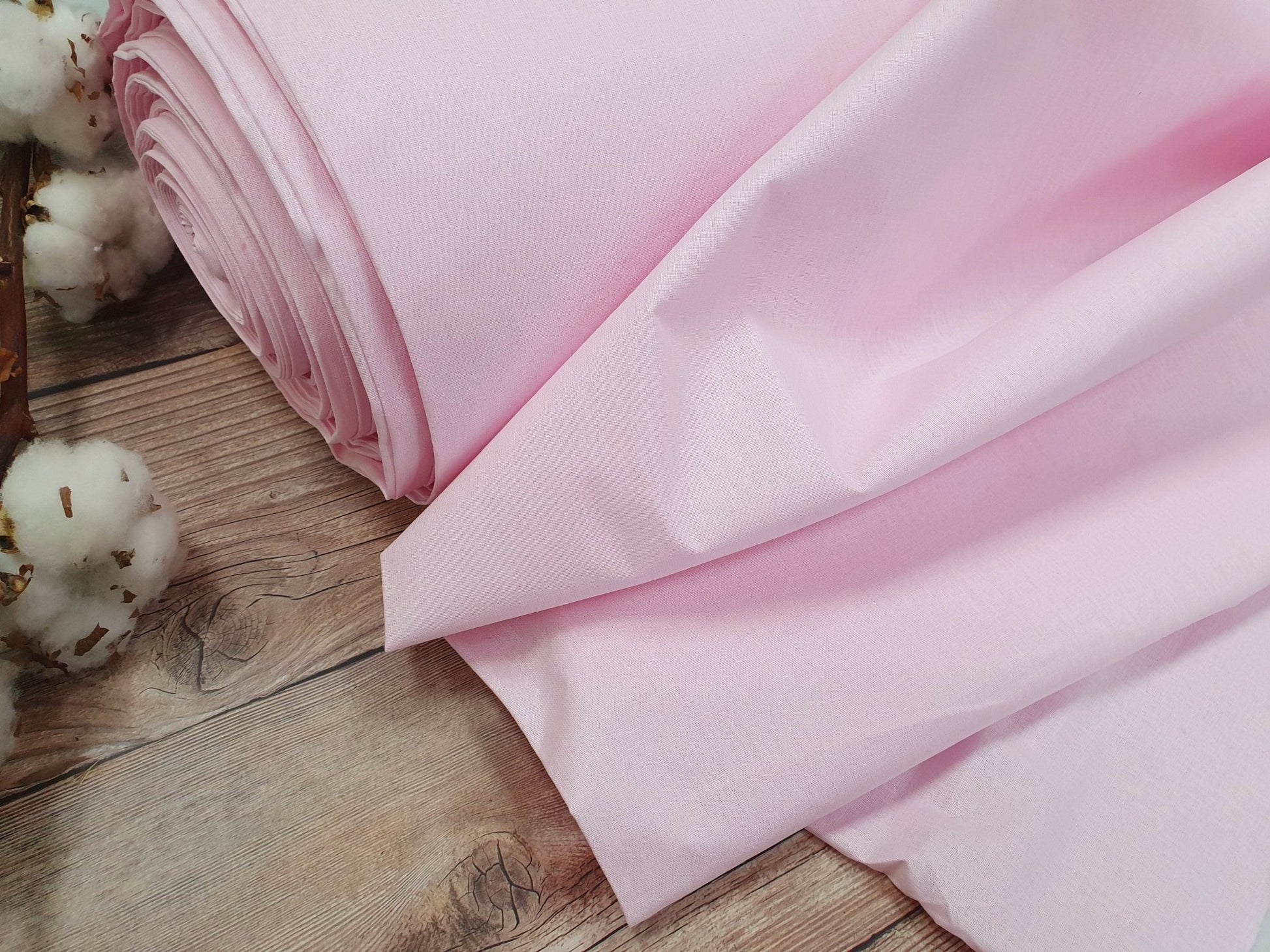 100% Cotton fabric - soft pink 125 g/m²