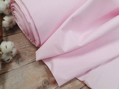 100% Cotton fabric - soft pink 125 g/m²
