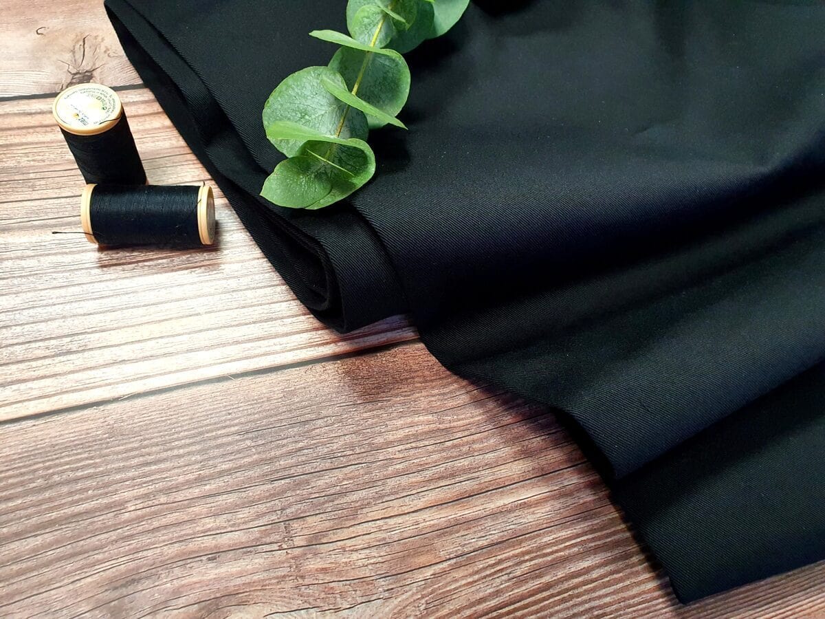 100% Cotton fabric - black 125 g/m²