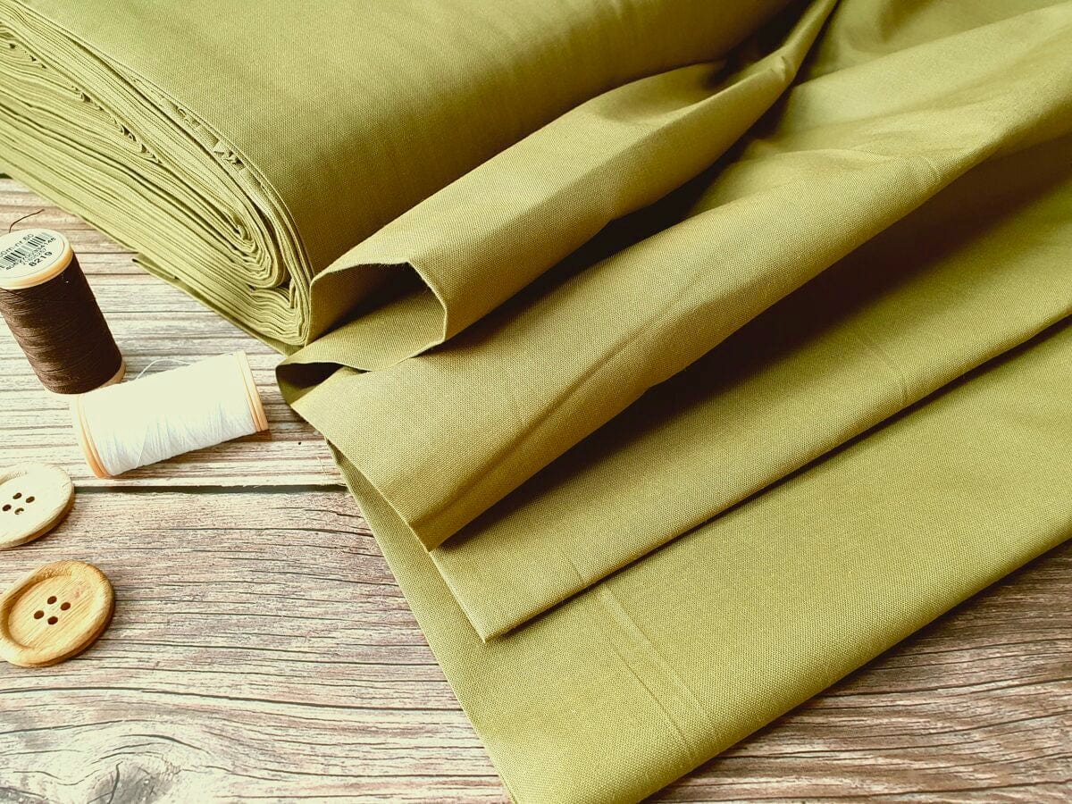 100% cotton fabric-olive green 125 g/m²