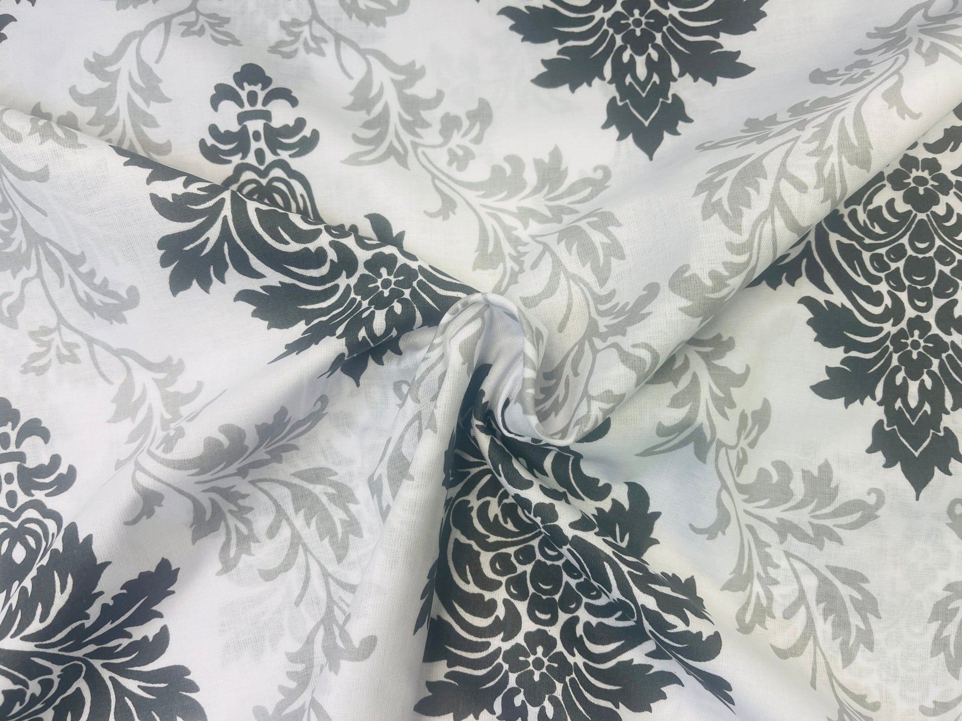 100% Cotton fabric - gray and black pattern 130 g/m²