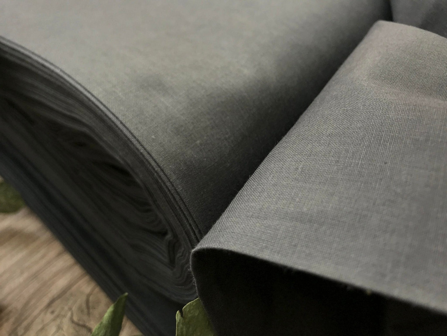 100% Baumwollstoff, graugrün, 220cm 146 g/m²