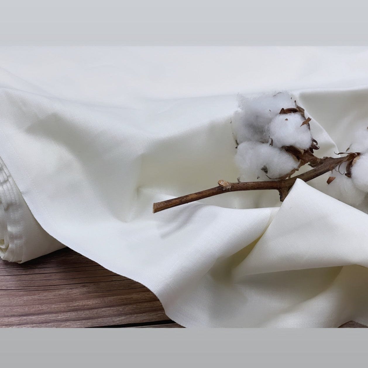 100% cotton fabric, milky white 125 g/m²