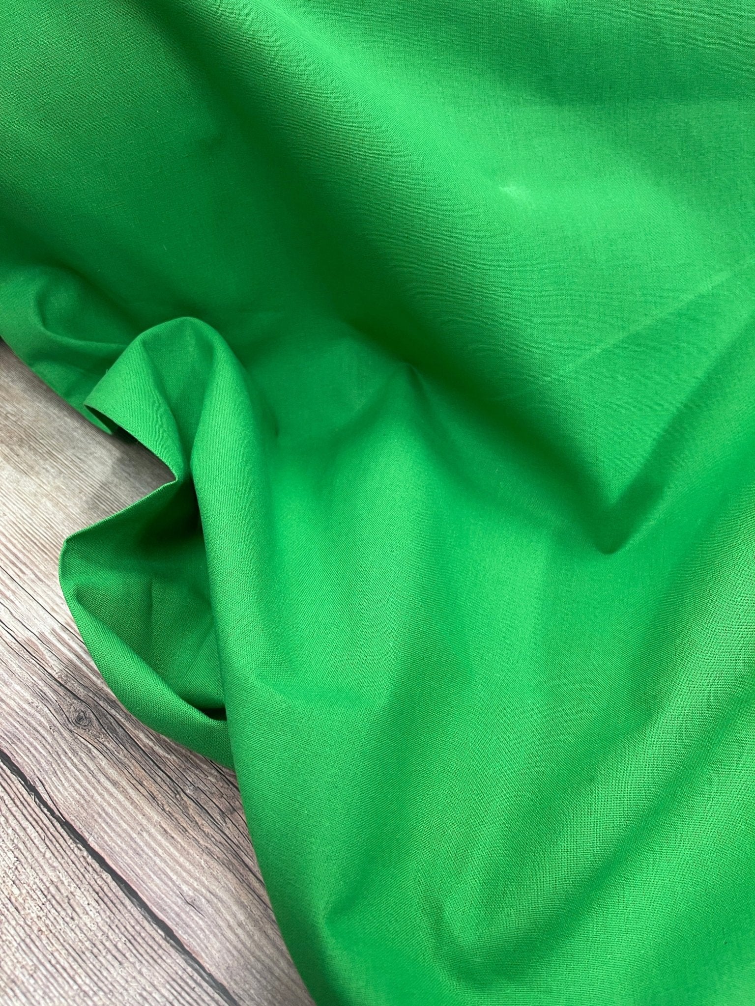 100 % Baumwollstoff, grasgrün, 220cm, 146 g/m²
