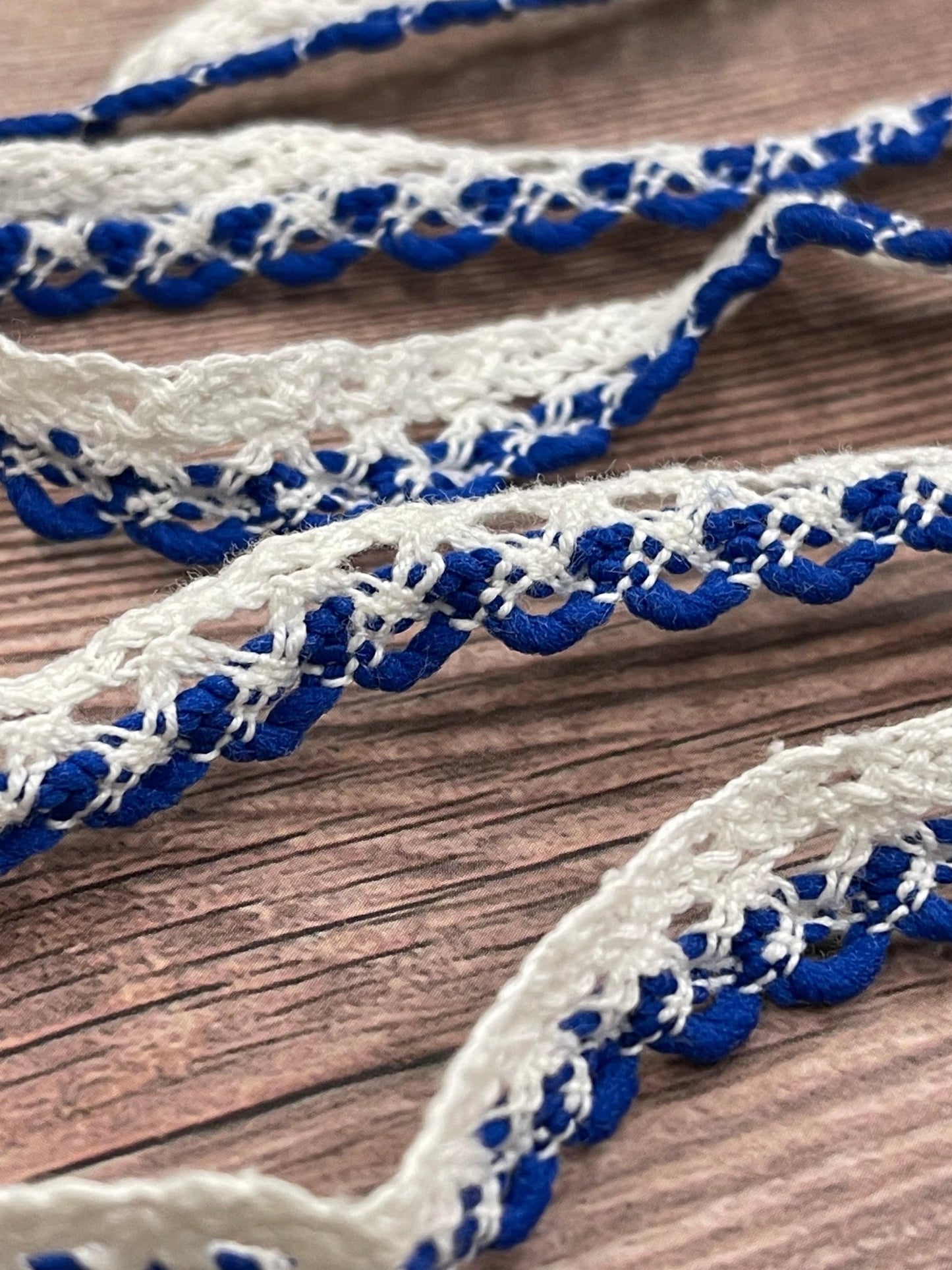 100% Cotton lace-1.2 cm white with cornflower blue-LV