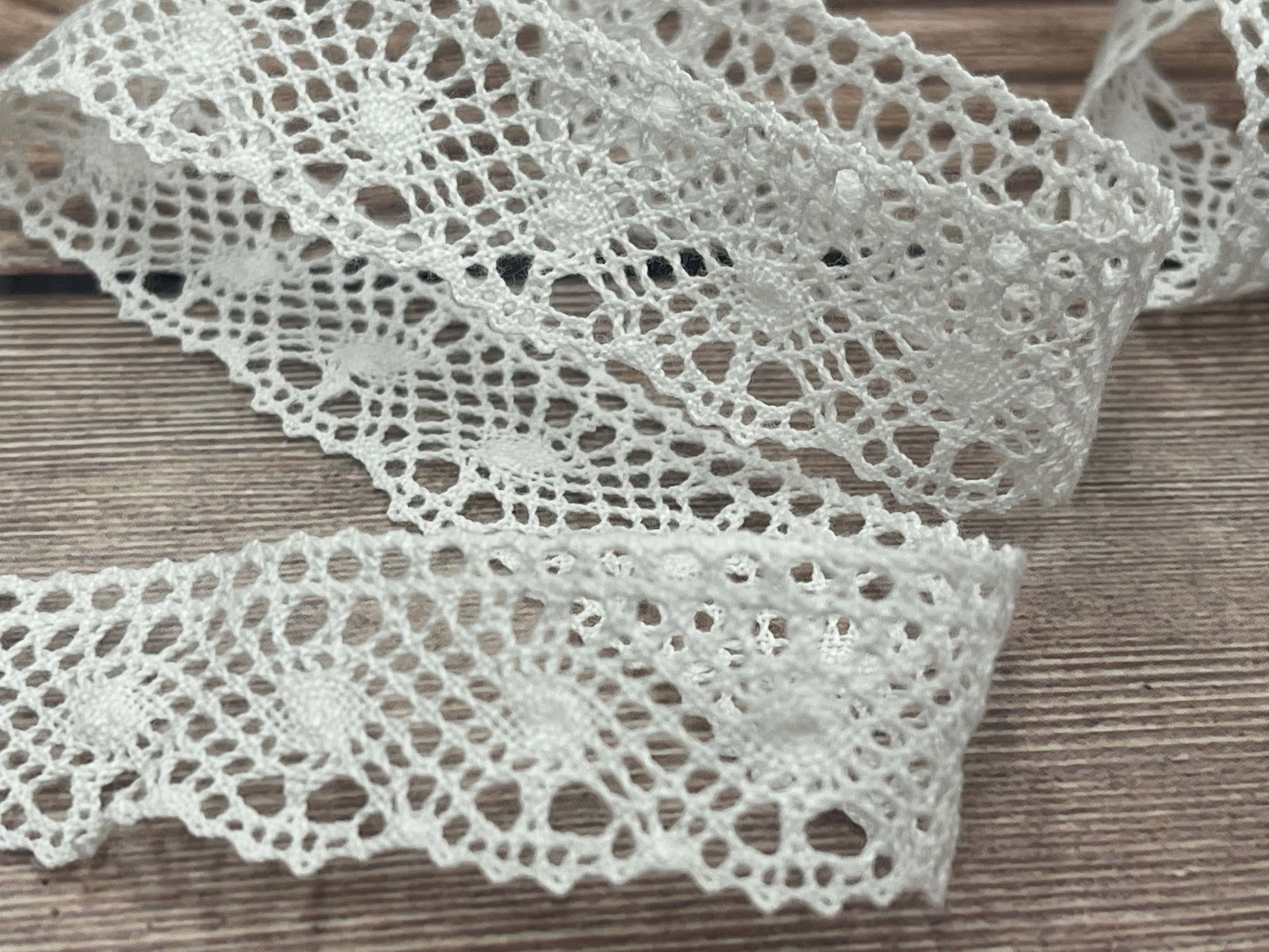 100% Cotton lace-2 cm white-LV