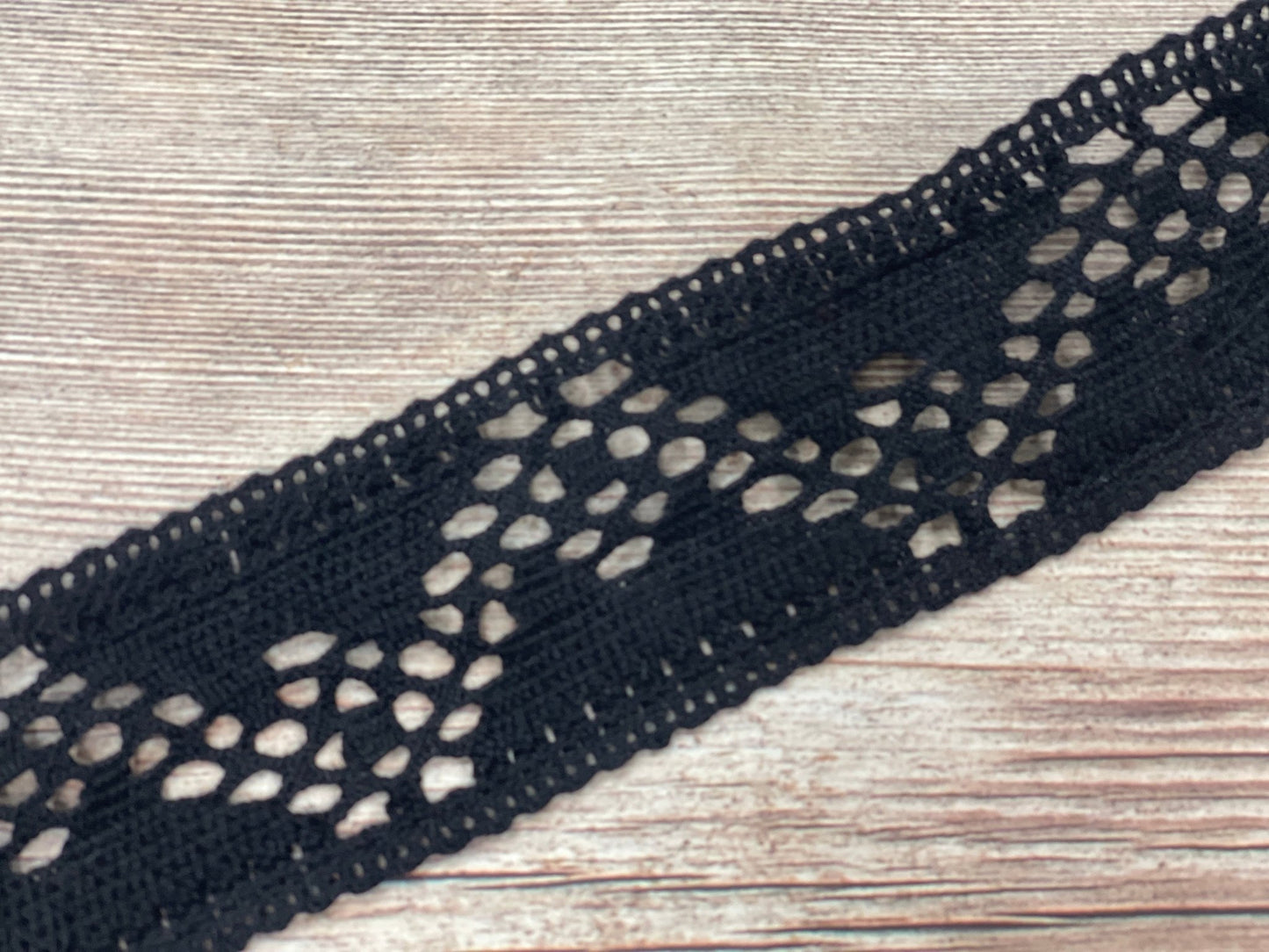 100% Cotton lace-4 cm black-LV