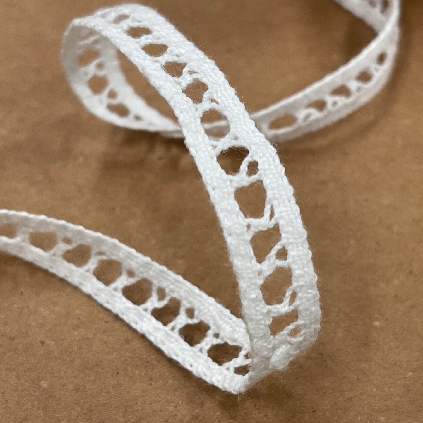 100% Cotton lace-9 mm white-LV