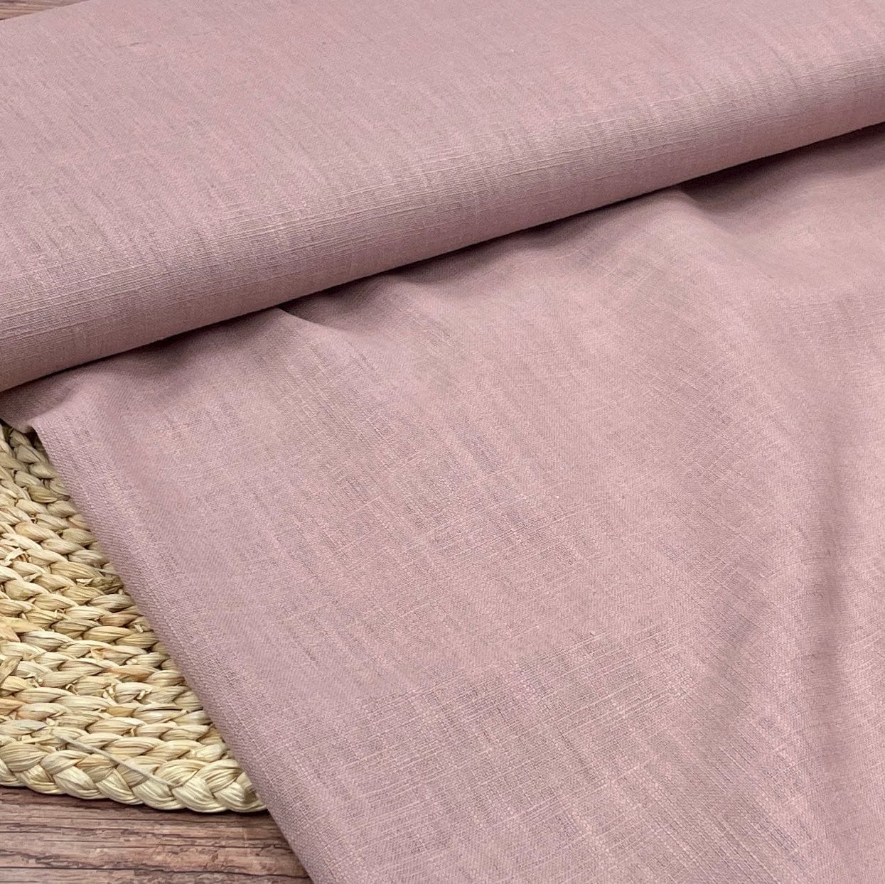 100 % Leinenstoff in Puderrosa 230 g/m²