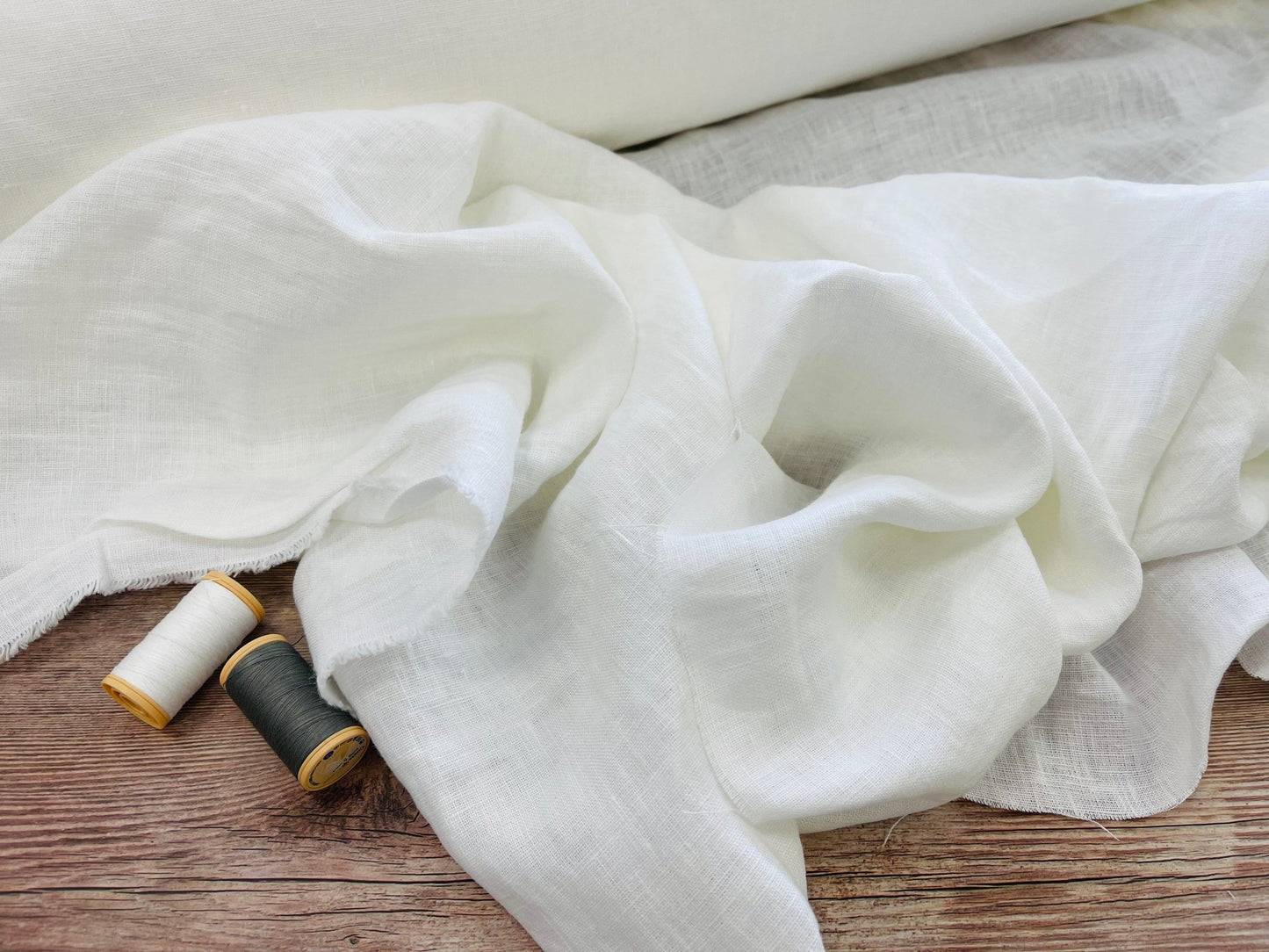 100% softened linen, white 185 g/m²