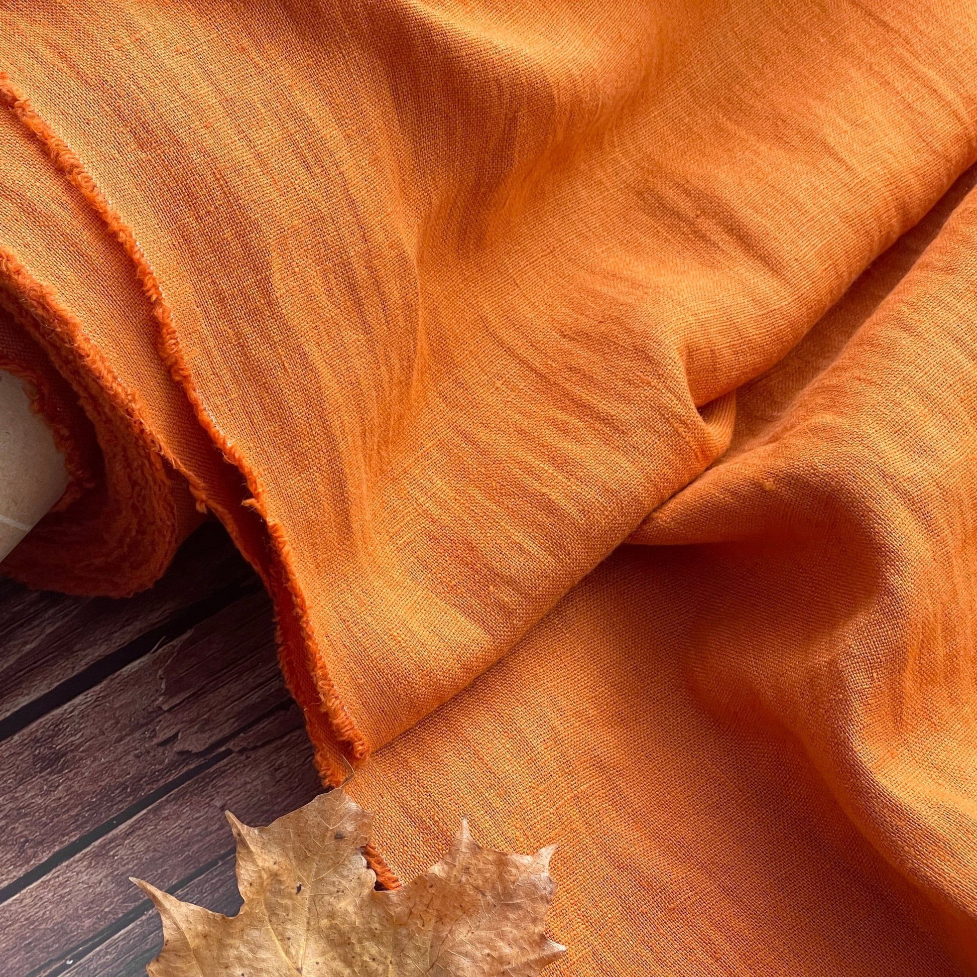 100% Softened linen-carrot orange 205 g/m²
