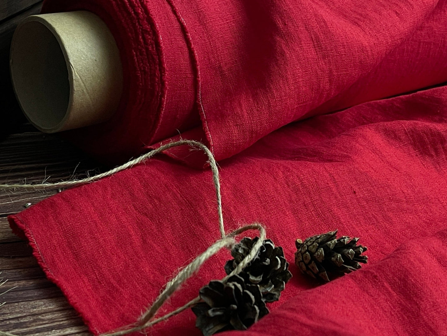 100% Softened linen-cherry red 205 g/m²