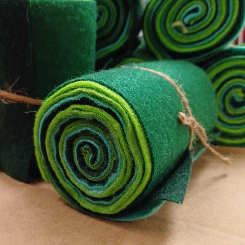 Felt roll - green shades