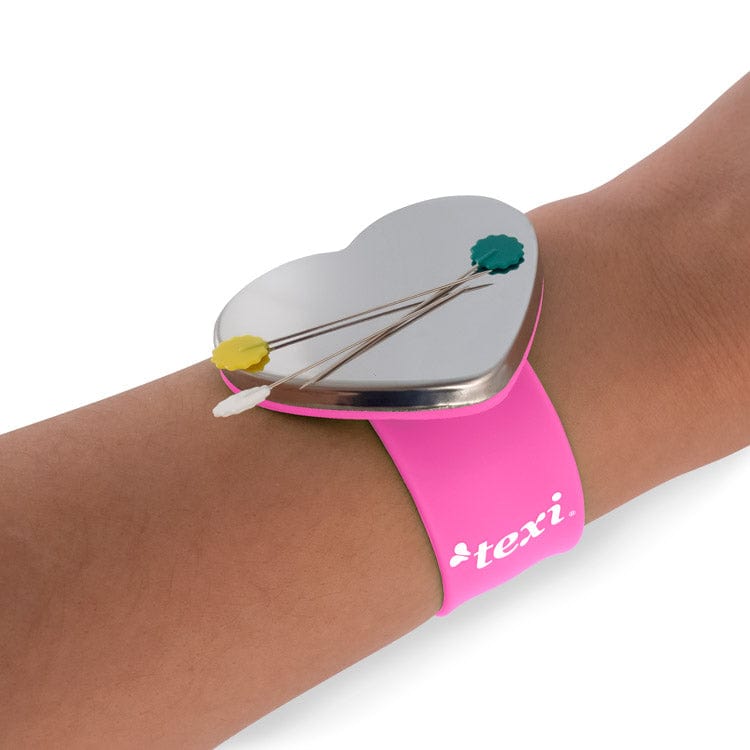 Magnetic pin cushion/bracelet-pink