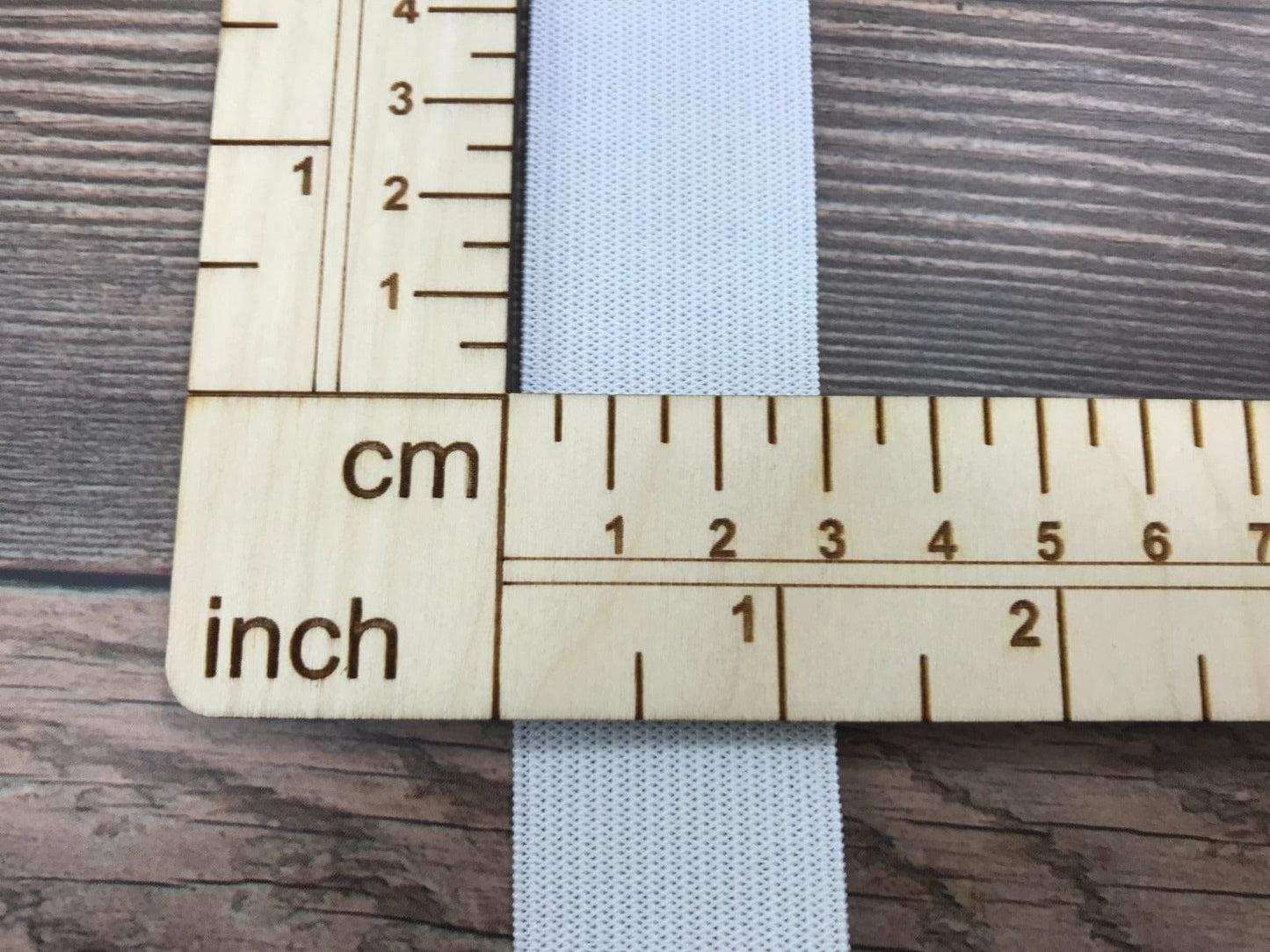 txt
3 cm breites weißes Flachgummi