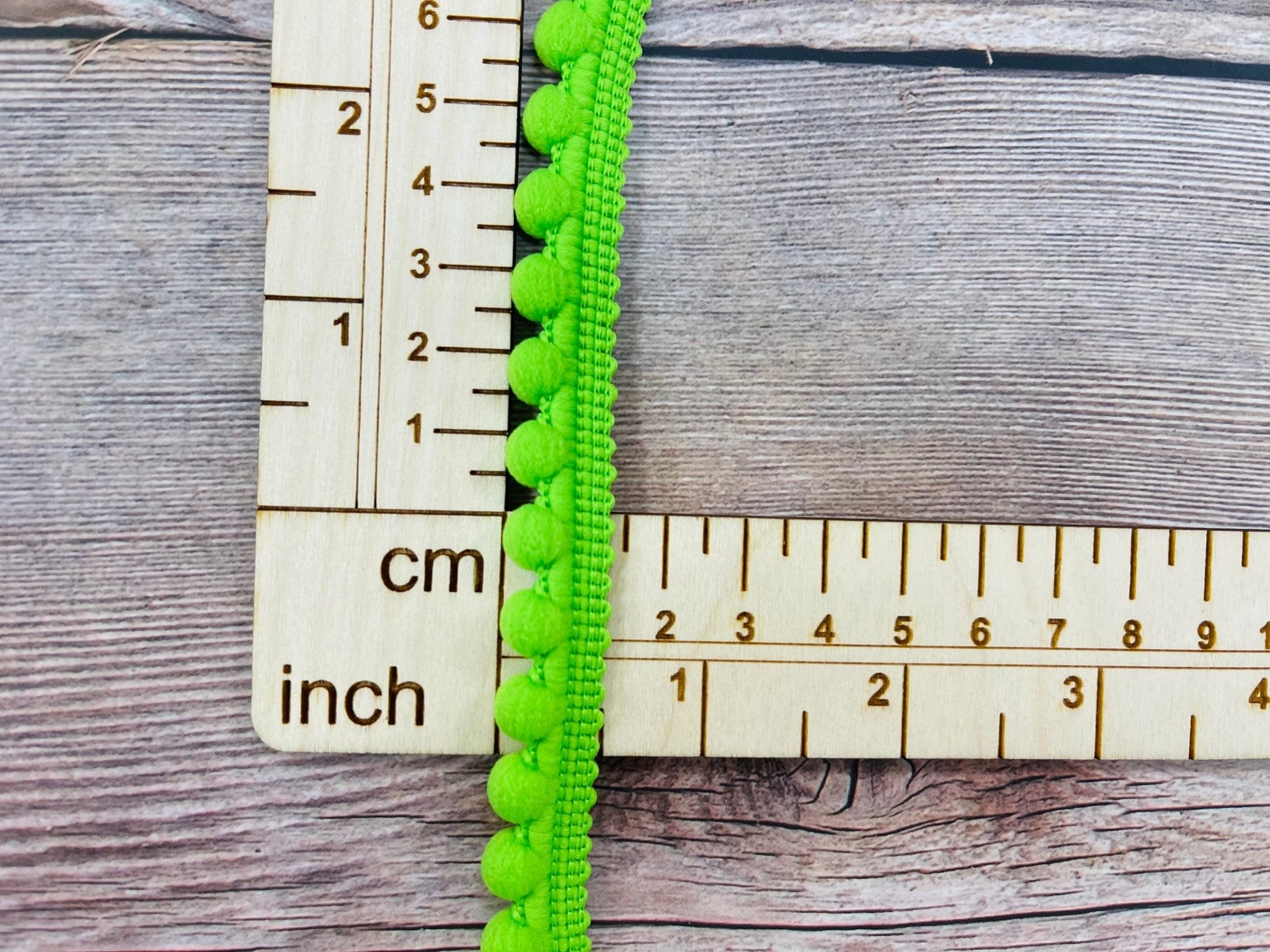 Pom-Pom-Band 12 mm grün