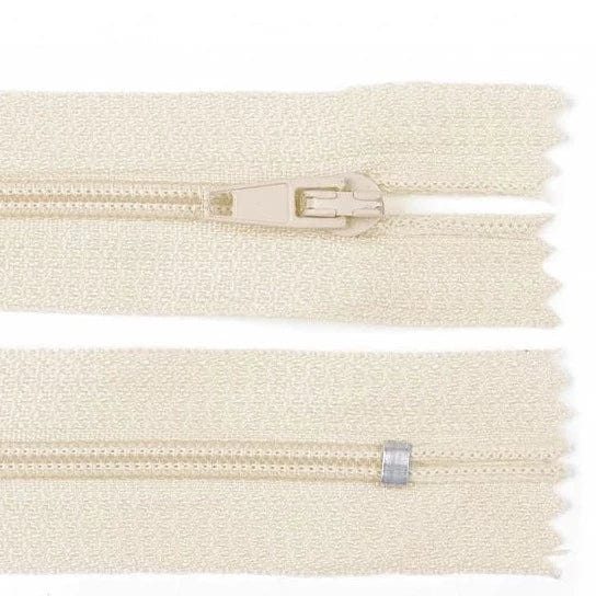 Closed zipper - light beige
