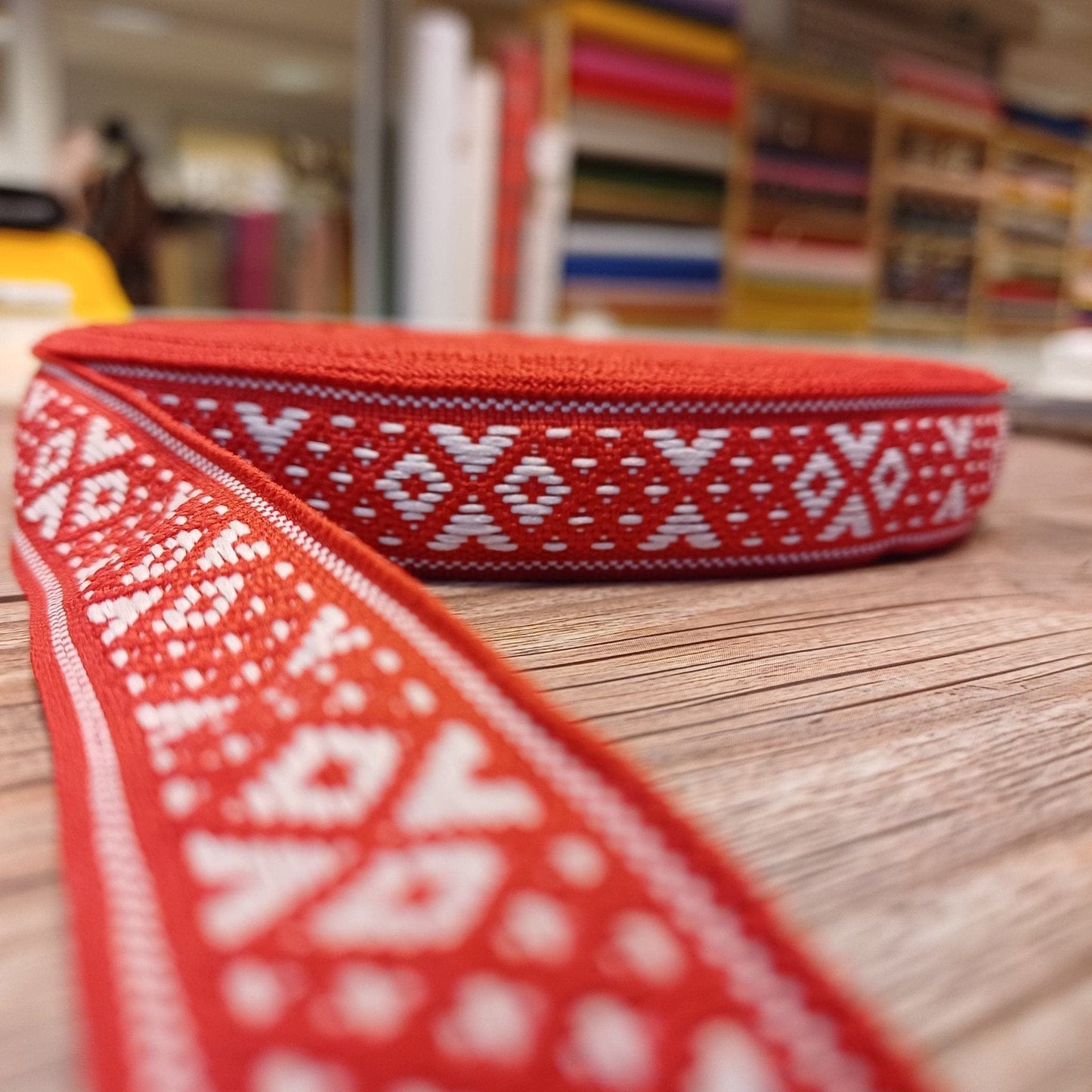 Ruban folklorique, ceinture 22 mm - rouge - LV