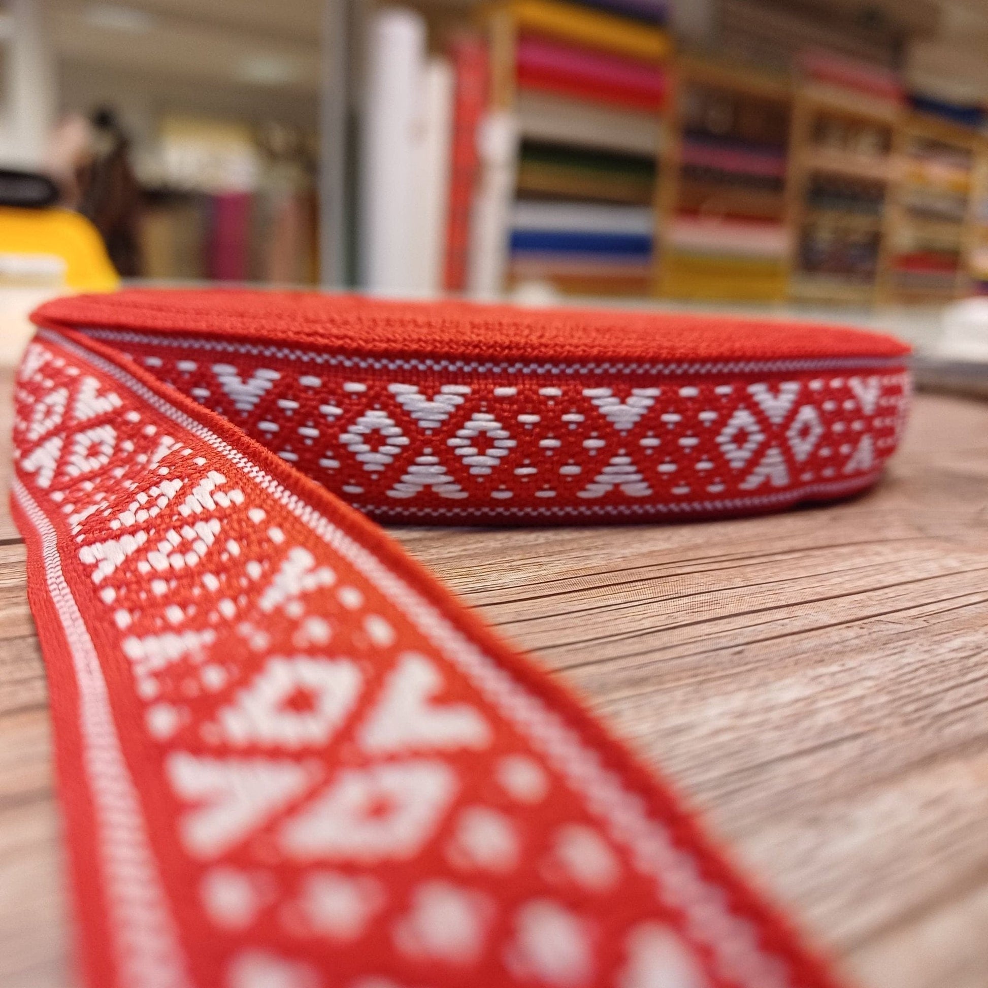 Ruban folklorique, ceinture 22 mm - rouge - LV