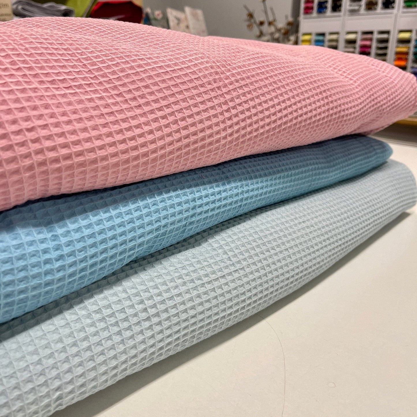 Tissu gaufré rose 230 g/m²